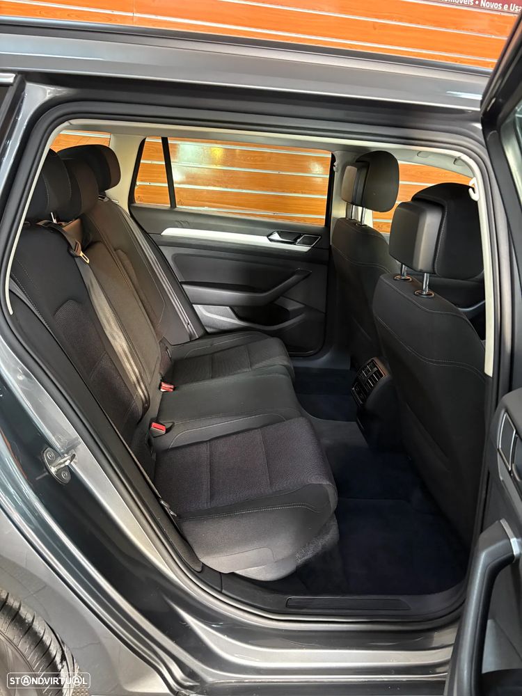 VW Passat 2.0 TDI Confortline DSG - 12