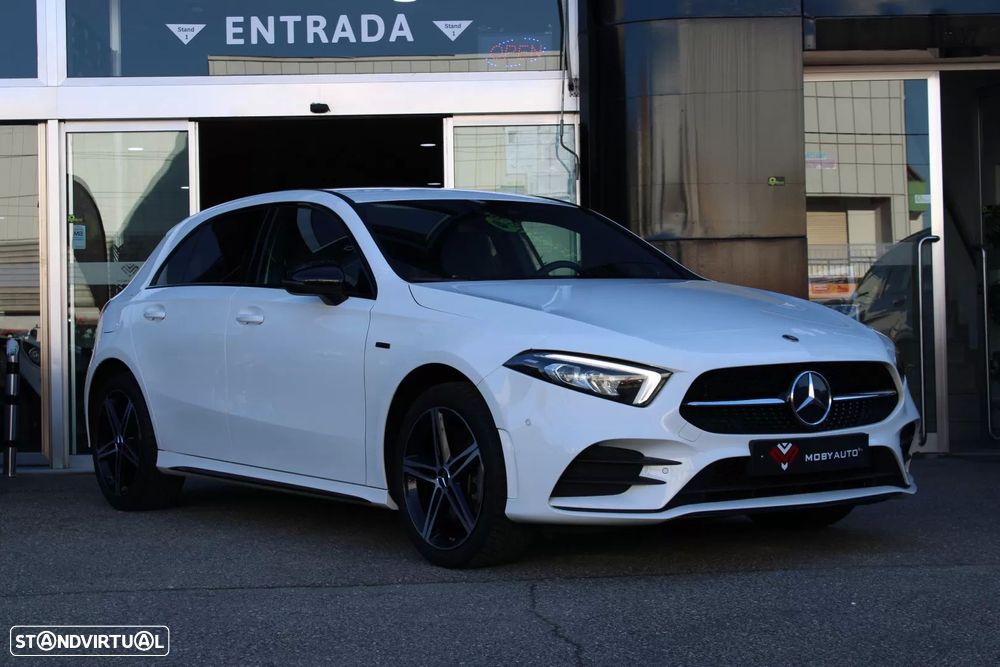 Mercedes-Benz A 250 e AMG Line - 1