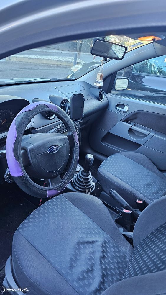 Ford Fiesta - 5