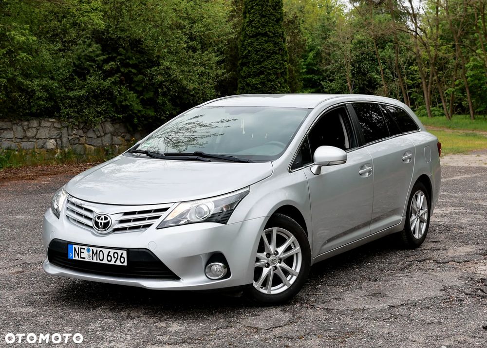 Toyota Avensis 2.2 D-4D Comfort - 1