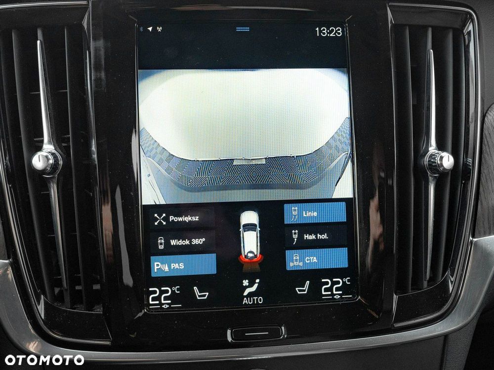 Volvo V90 Cross Country - 26