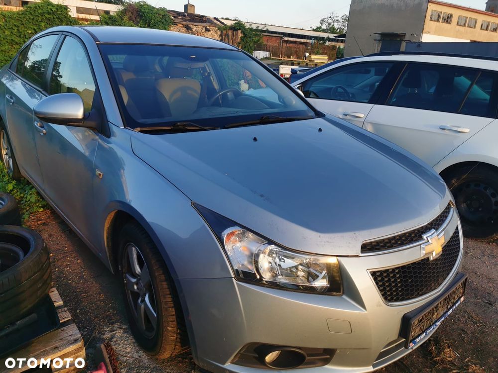 Chevrolet Cruze 1.6 LS - 1