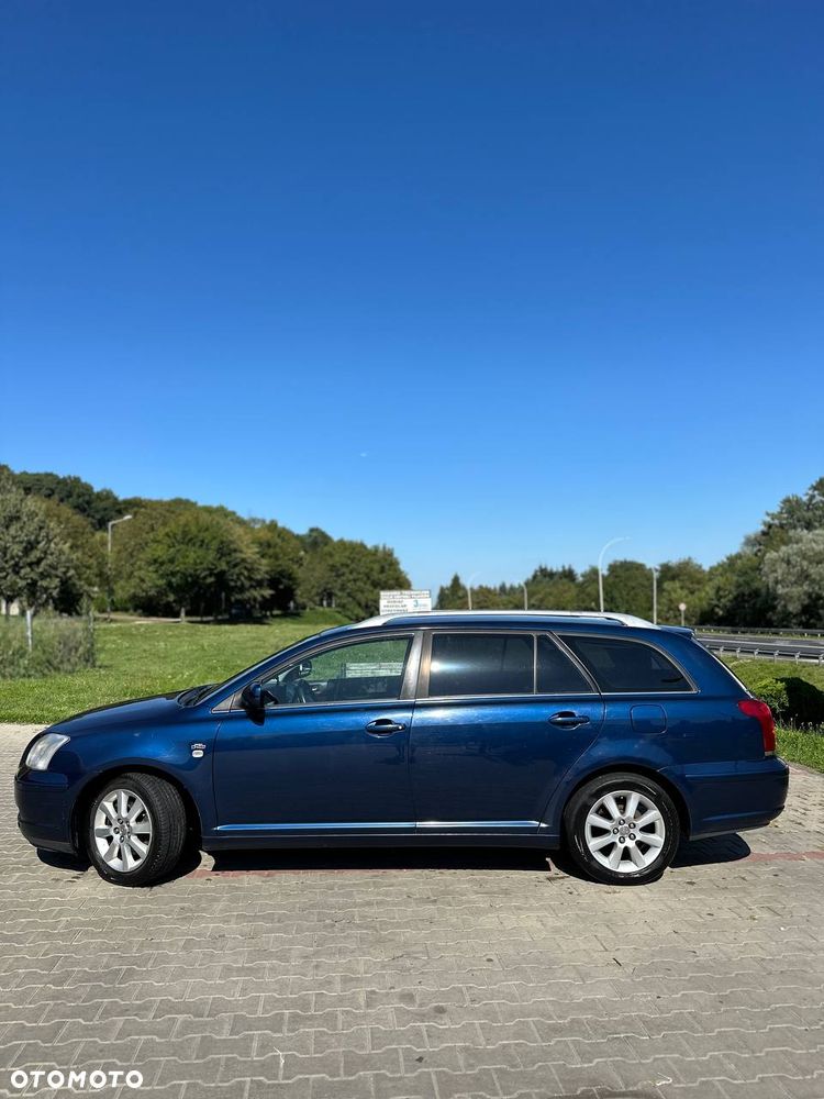 Toyota Avensis 2.0 D-4D Sol Plus - 2