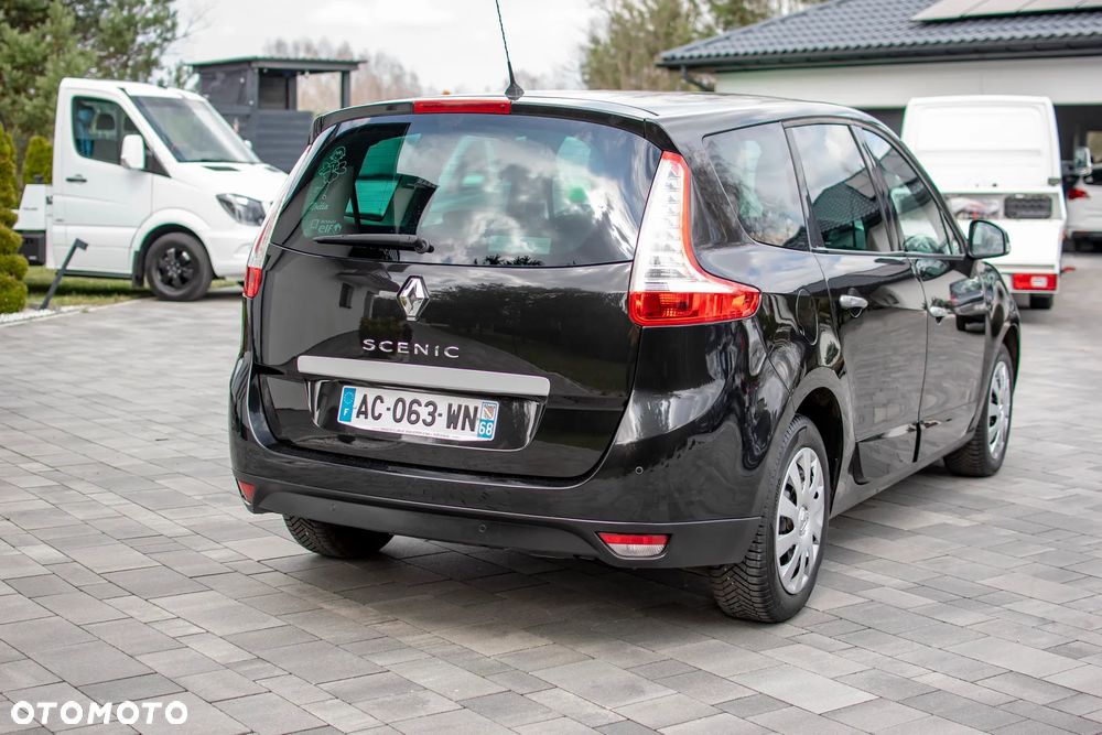 Renault Grand Scenic - 16