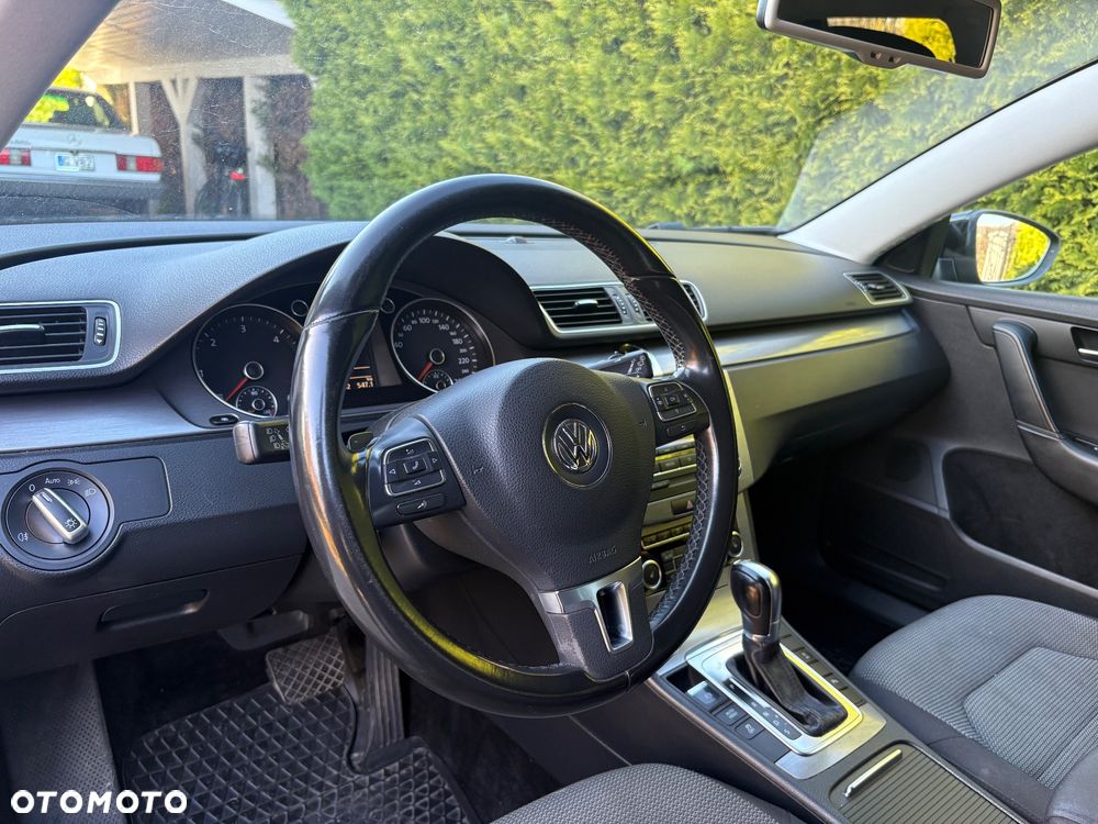 Volkswagen Passat 2.0 TDI Comfortline DSG - 7