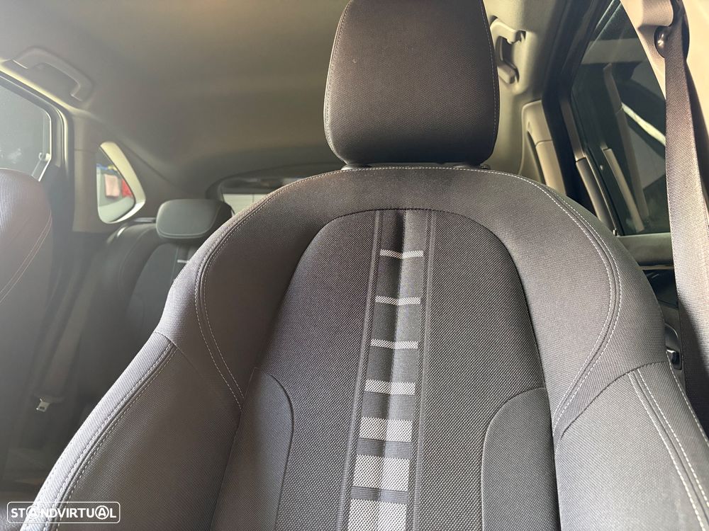 BMW 218 Active Tourer d Line Sport - 44