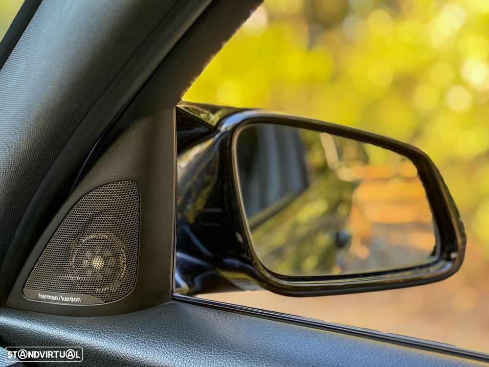 BMW 118 d Pack M - 19
