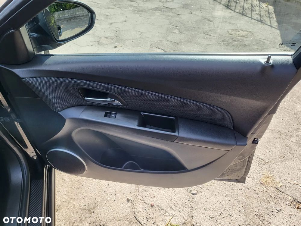 Chevrolet Cruze 1.6 - 10