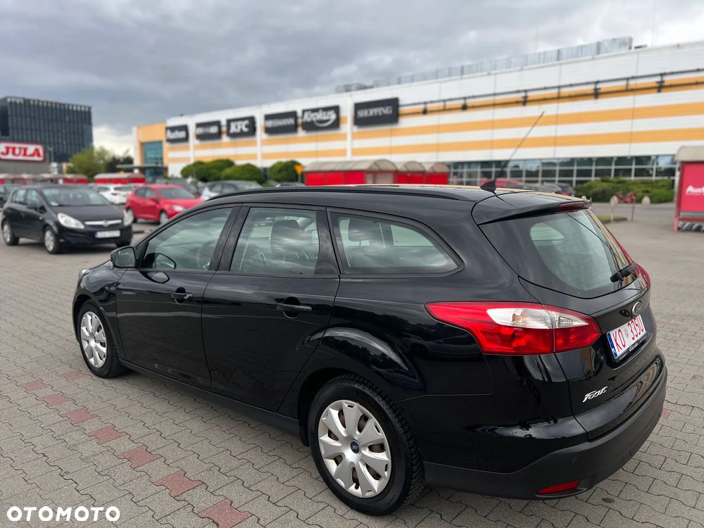 Ford Focus 1.6 TDCi DPF Start-Stopp-System SYNC Edition - 3
