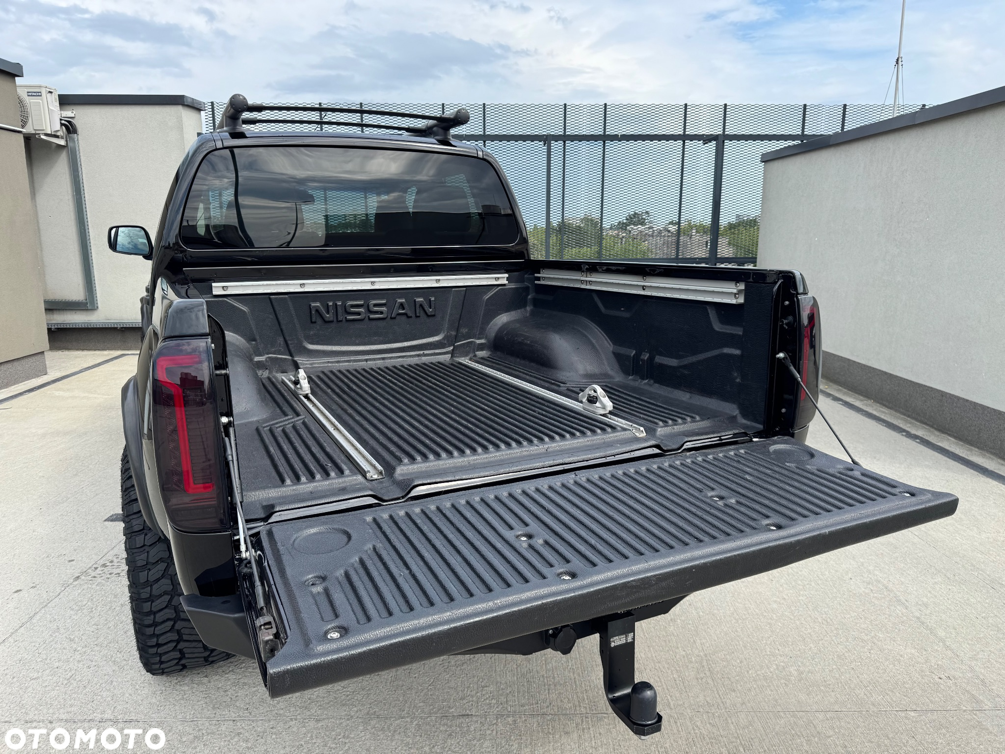 Nissan Navara 3.0 D V6 Platinum Long EU5 - 10