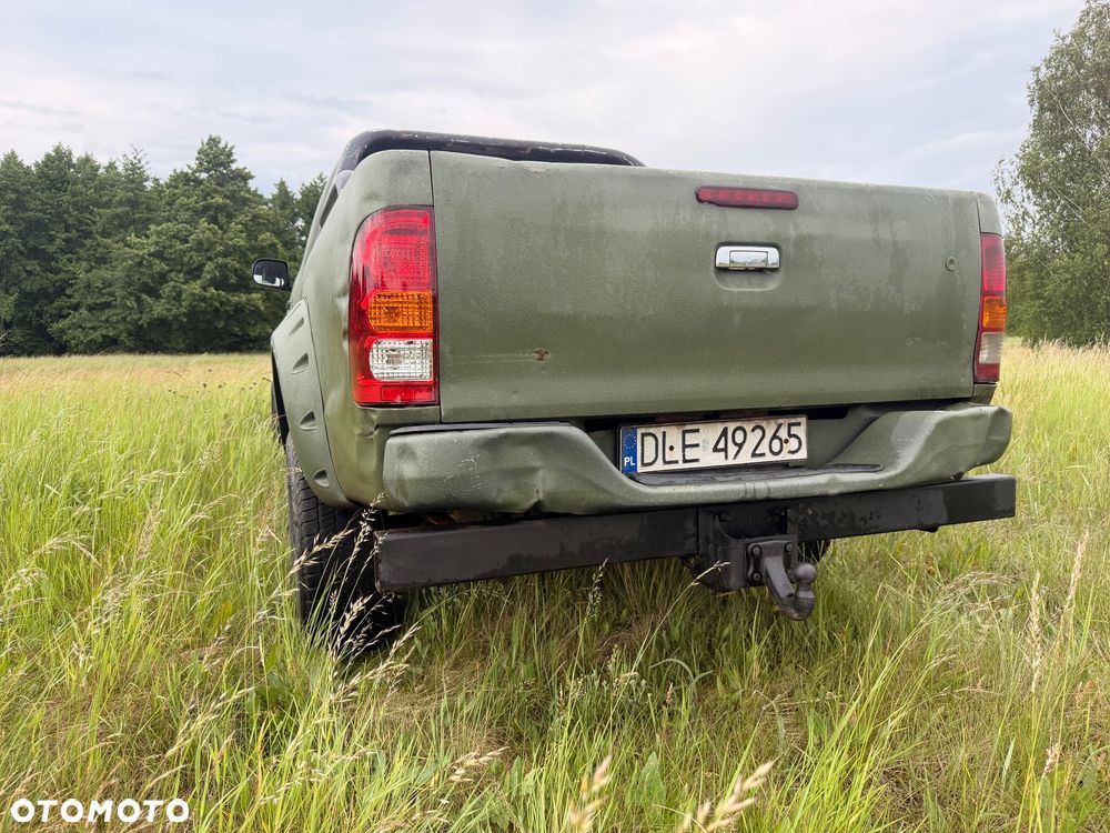 Toyota Hilux 2.5 D-4D DLX + - 3