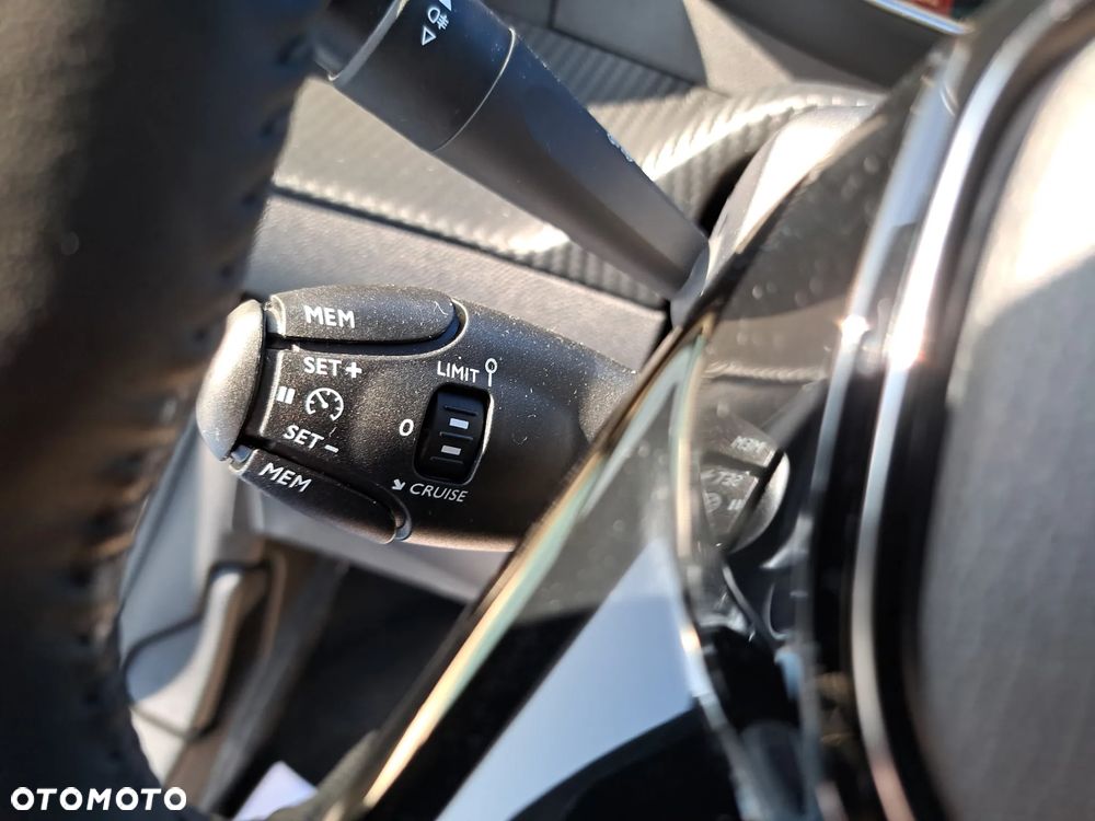 Peugeot 208 1.2 PureTech Allure S&S - 21