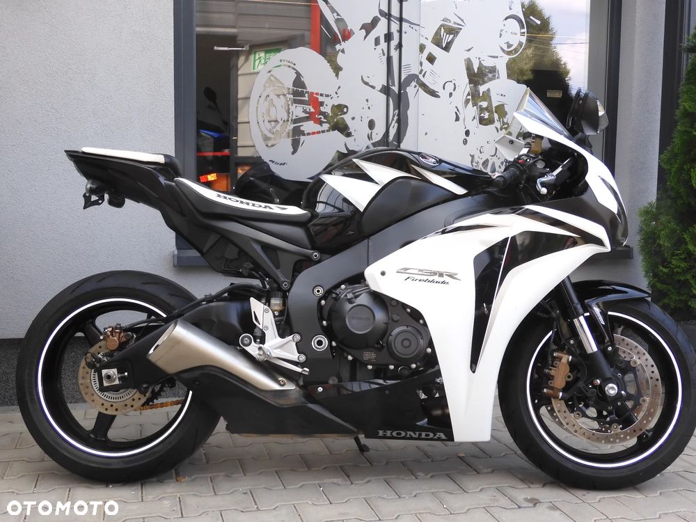 Honda CBR - 17
