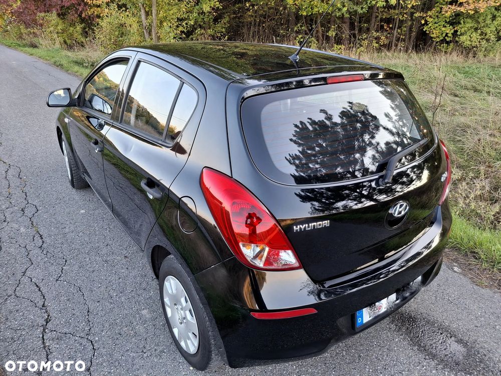 Hyundai i20 1.2 Intro Edition - 12