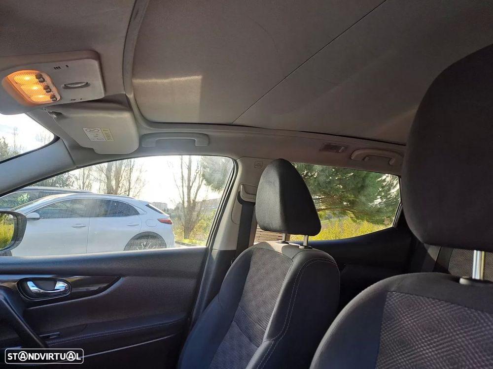 Nissan Qashqai 1.5 dCi Tekna Premium - 17