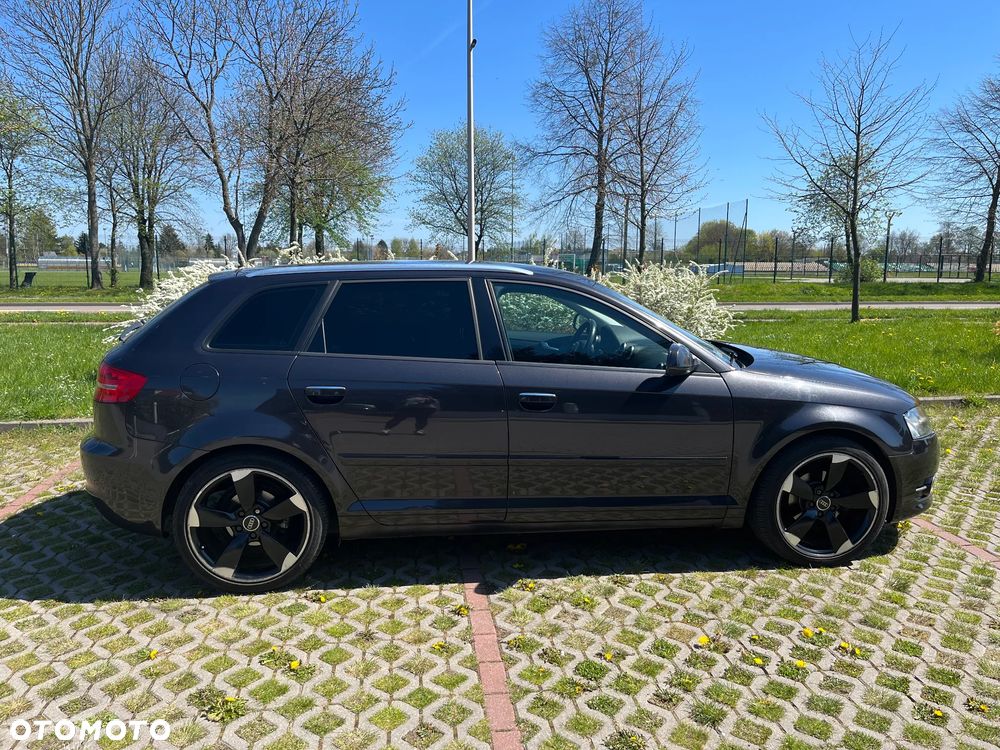 Audi A3 Sportback - 8
