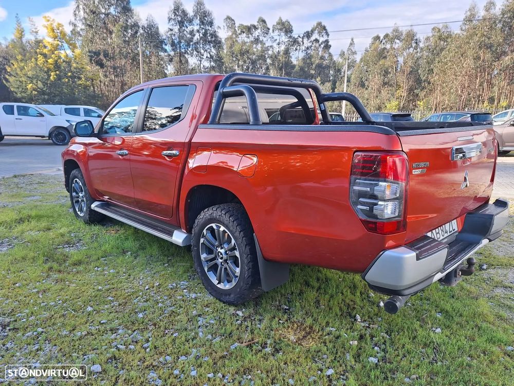 Mitsubishi L200 2.3 DI-D Strakar CD Intense 4WD - 7