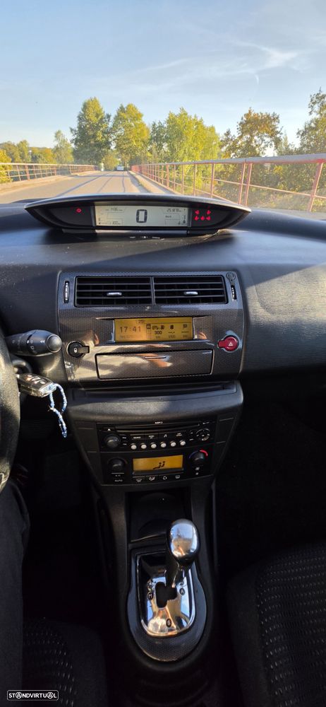 Citroën C4 1.6 HDi 110 VTR Pack CMP6 - 8