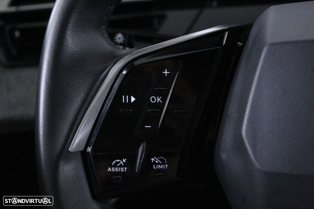 Peugeot 5008 1.2 Hybrid Allure e-DCS6 - 22