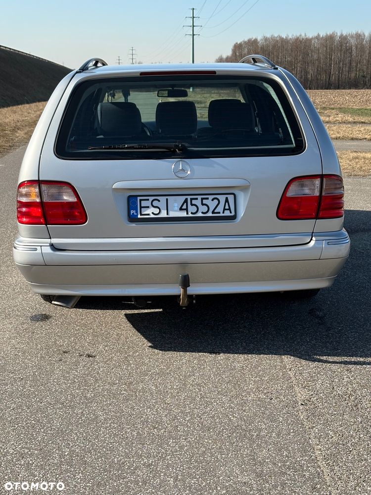 Mercedes-Benz Klasa E - 4