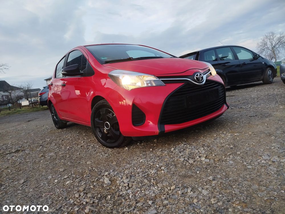 Toyota Yaris - 10