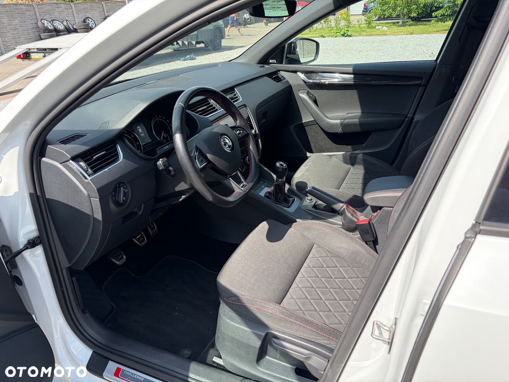 Skoda Octavia 2.0 TSI RS 230 - 10