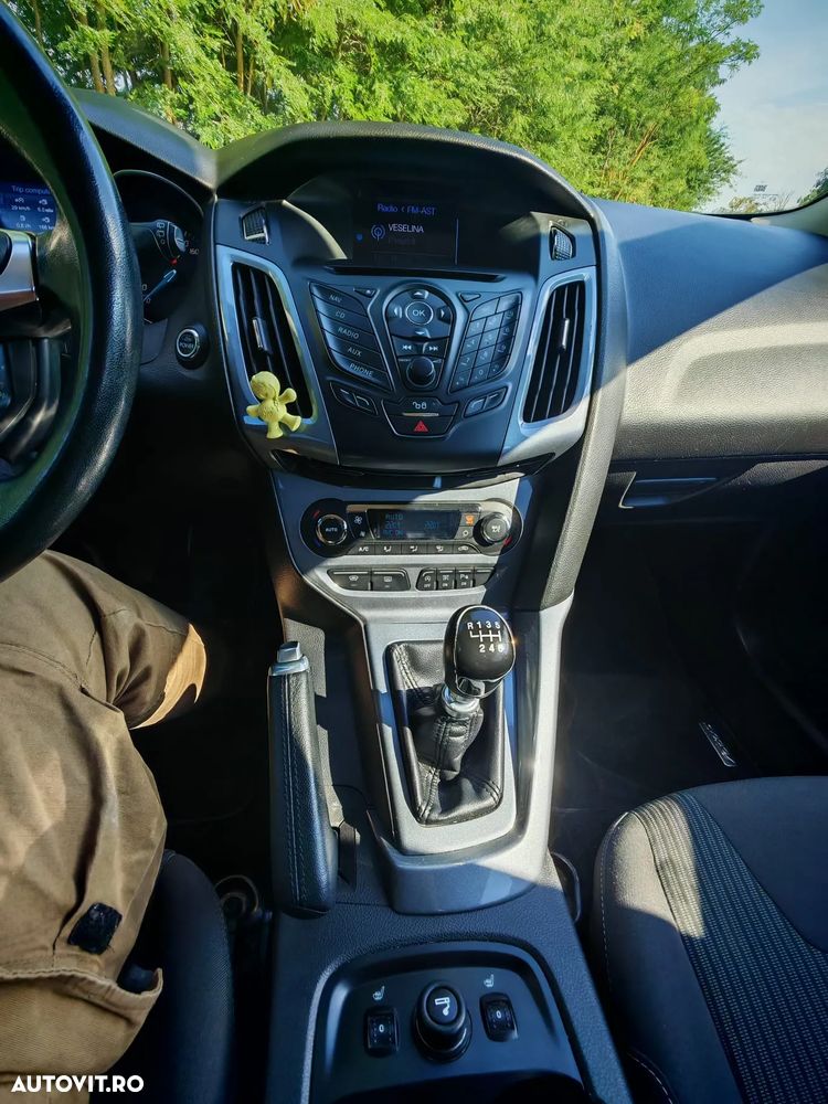 Ford Focus 1.6 TDCI DPF Titanium - 9