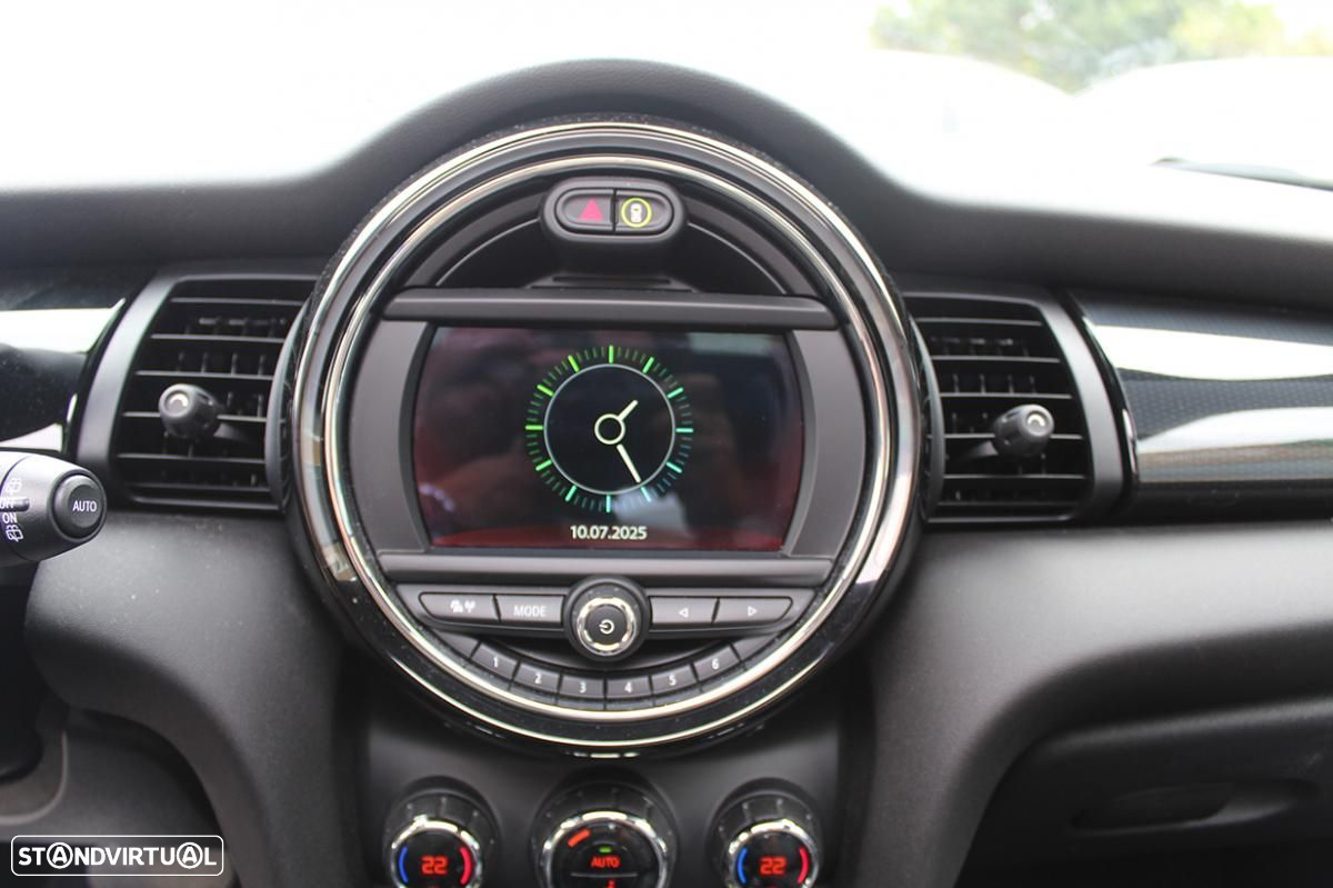 MINI 3 Portas Cooper SE Essential - 29