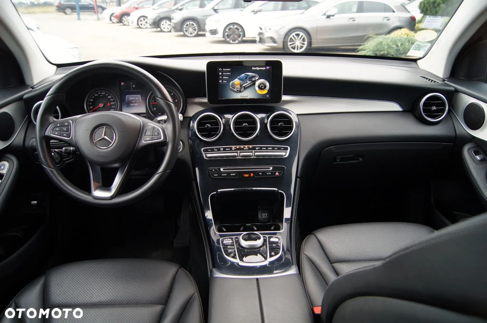 Mercedes-Benz GLC 220 d Coupe 4Matic 9G-TRONIC AMG Line - 11