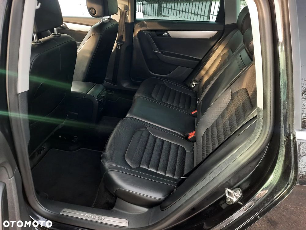 Volkswagen Passat 2.0 TDI DSG BlueMotion Technology Highline - 20