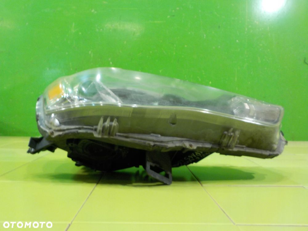 MITSUBISHI OUTLANDER II LIFT 2.2 D 10r 5D lampa prawa przod - 2