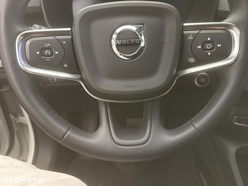 Volvo XC 40 T3 Momentum Core - 13