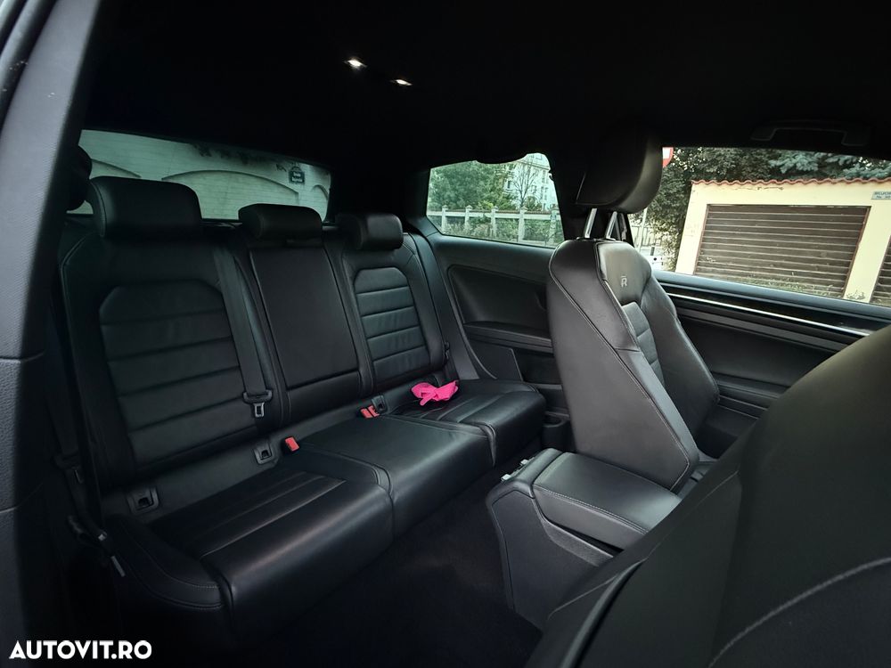 Volkswagen Golf - 8