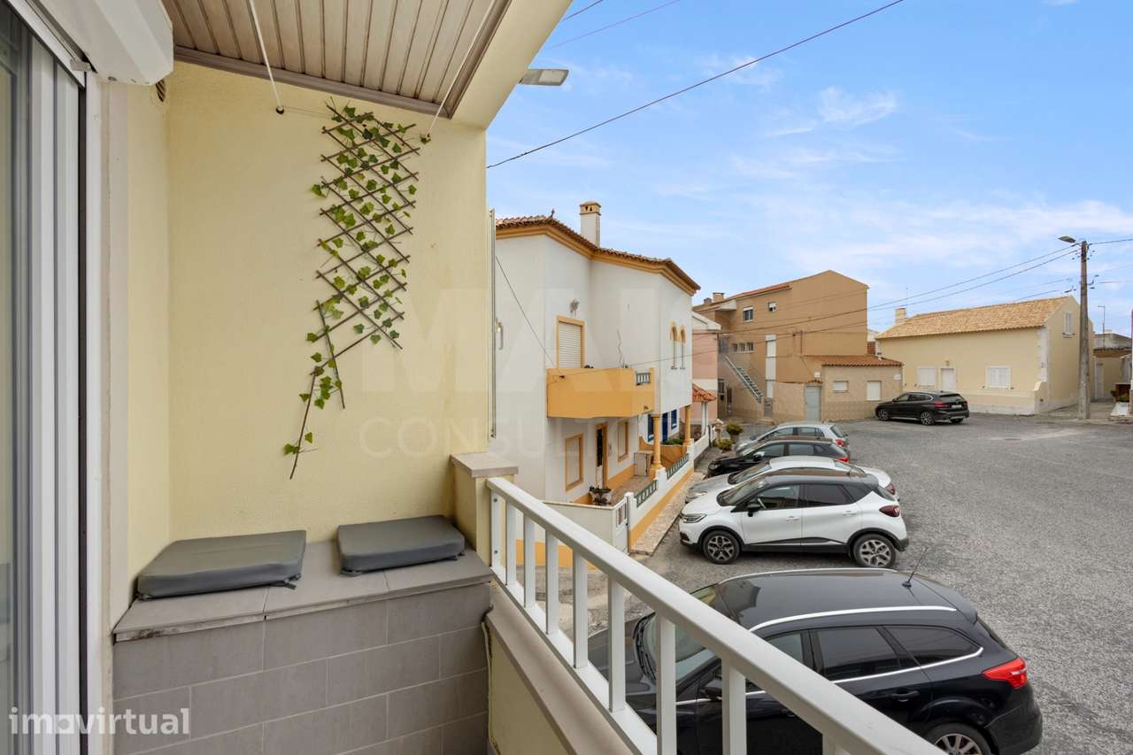 Moradia com 3 apartamentos e vista mar - Grande imagem: 3/43