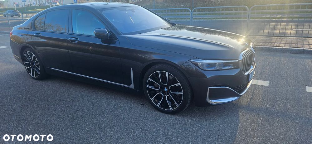 BMW Seria 7 740d xDrive mHEV - 5