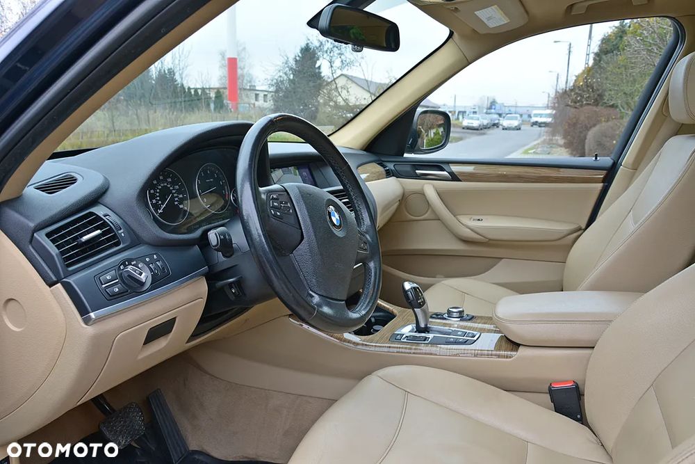 BMW X3 xDrive28i Sport-Aut Advantage - 17