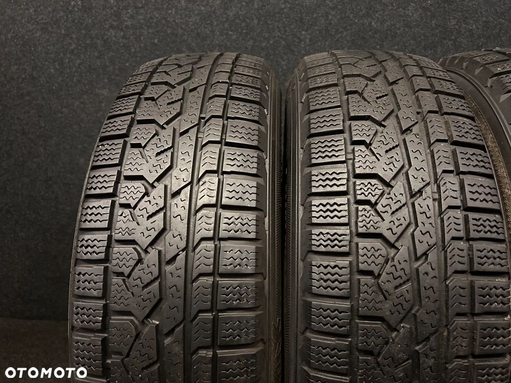 Opony zimowe Kumho Asymetric Izen RV 215/70/16 100T 4szt. - 2