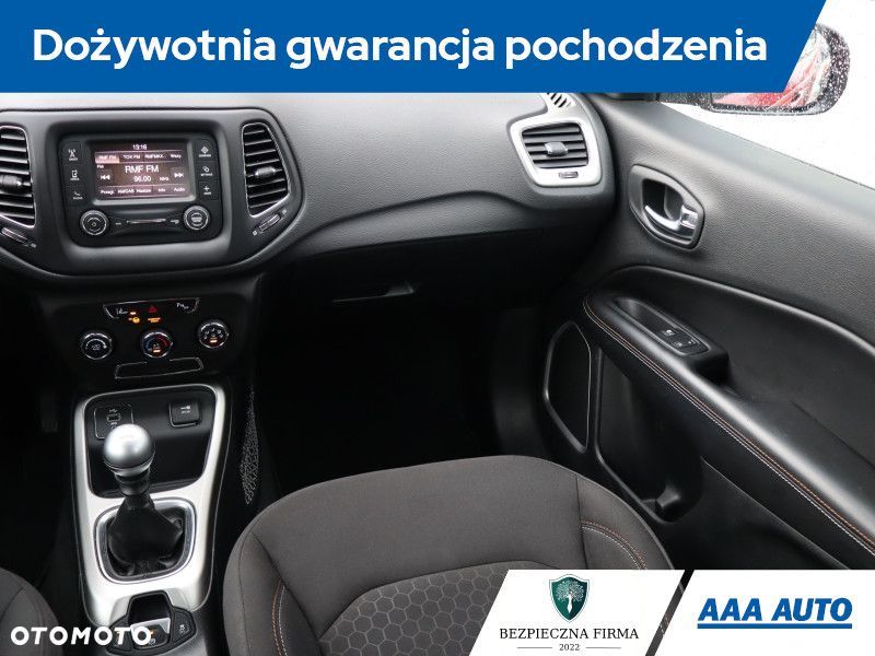 Jeep Compass - 10