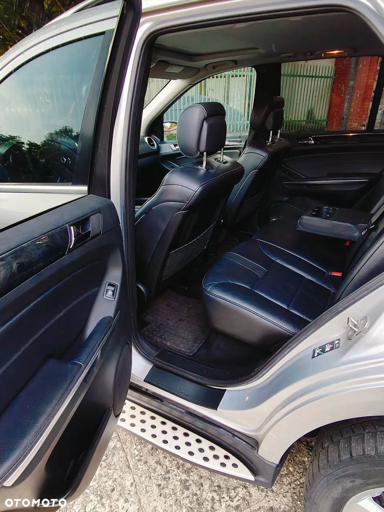 Mercedes-Benz ML - 21