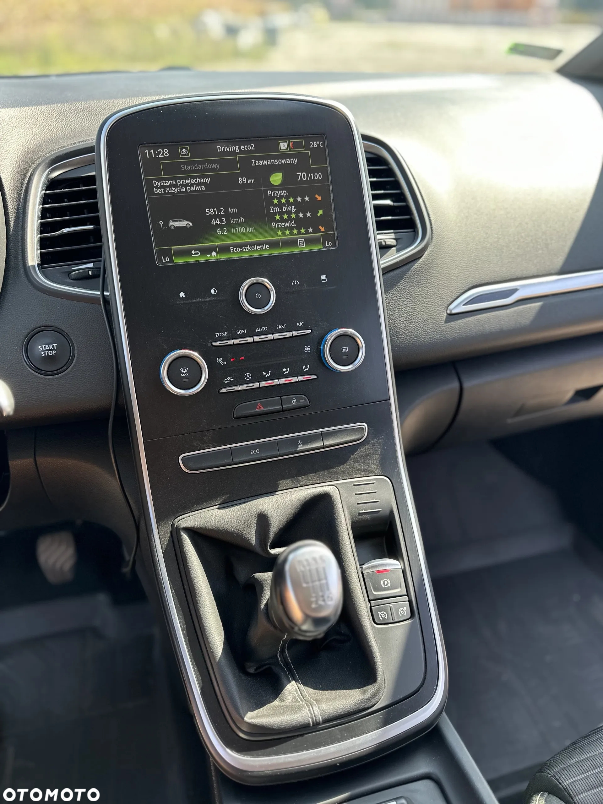 Renault Scenic 1.3 TCe FAP Life - 8