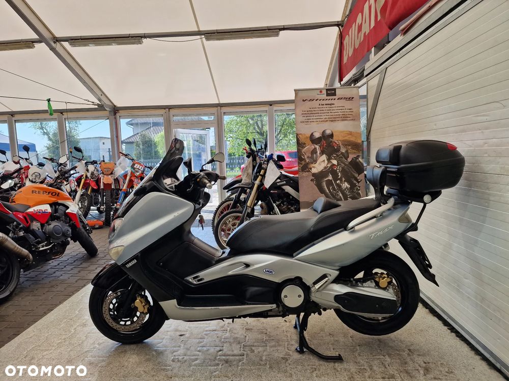 Yamaha Tmax - 16