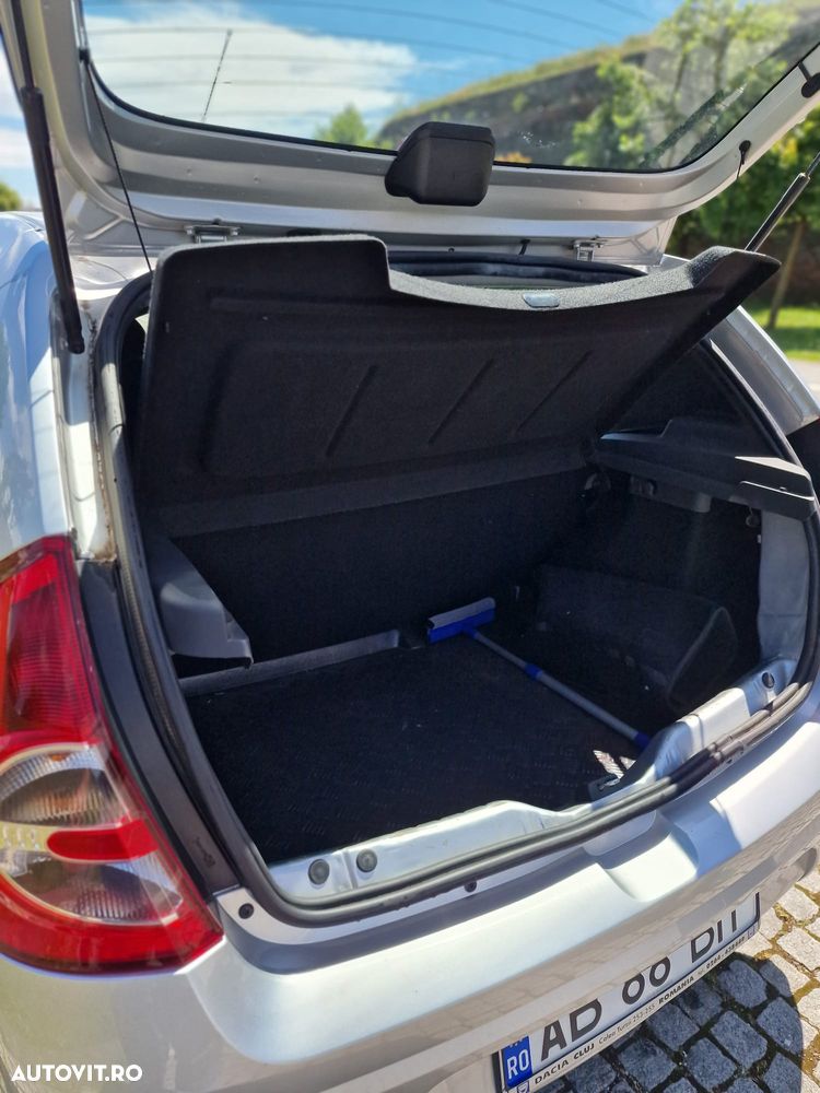 Dacia Sandero 1.4 MPI - 11