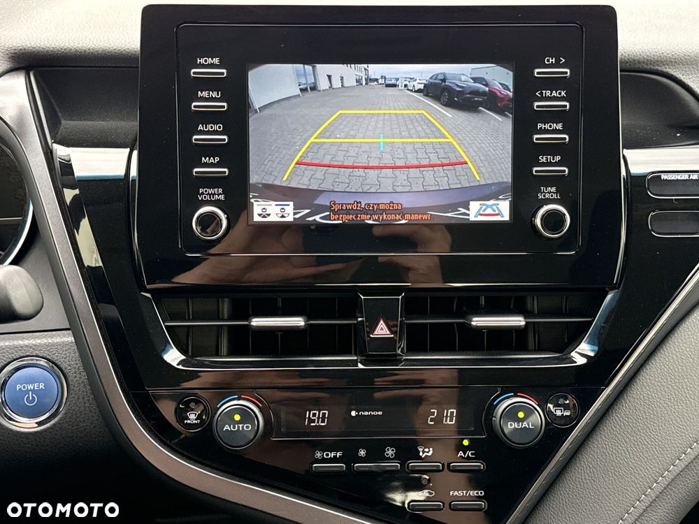 Toyota Camry 2.5 Hybrid Comfort CVT - 16