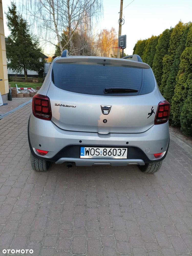 Dacia Sandero 0.9 TCe Laureate S&S EU6 - 6