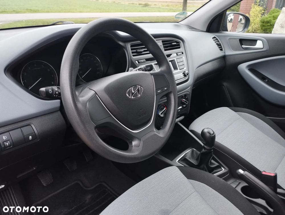 Hyundai i20 1.2 Select - 12