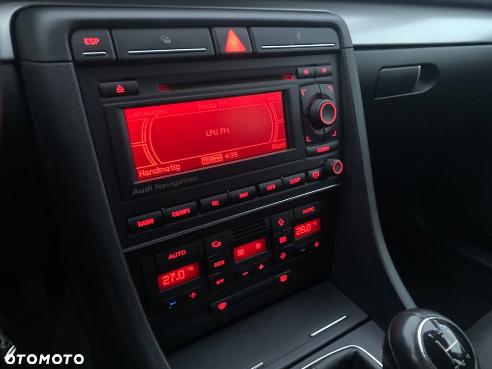 Audi A4 Avant - 11