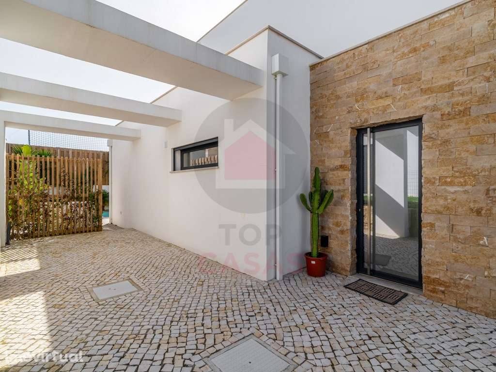 Moradia de arquitectura moderna com piscina privada - Grande imagem: 3/40