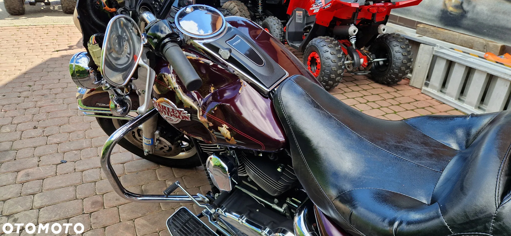 Harley-Davidson FLH Electra Glide - 28