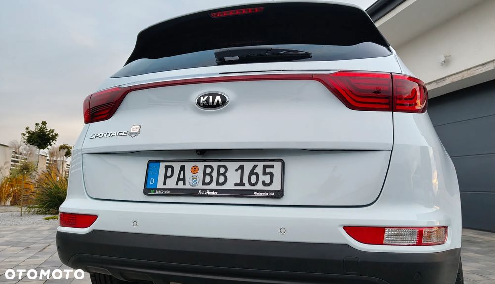 Kia Sportage 1.6 GDI 2WD Dream-Team Edition - 33