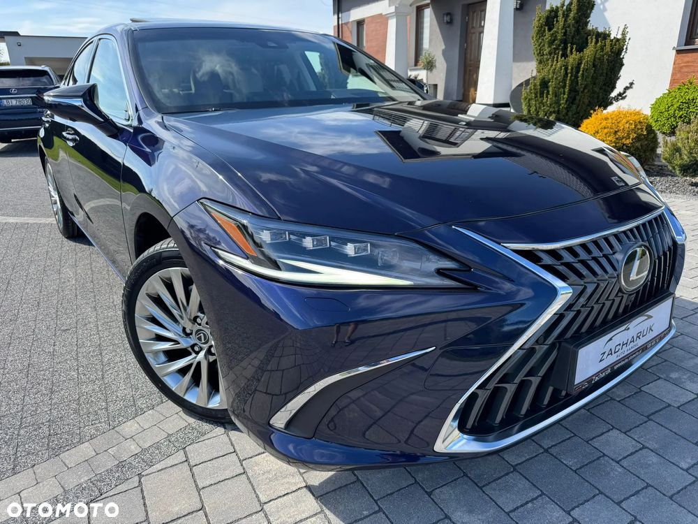 Lexus ES 300h Omotenashi - 2